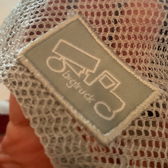 Bigtruck Truckee Base Camp for a big life hat - Picture 8 of 10